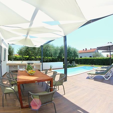Villa Fjaka Umag Exteriör bild